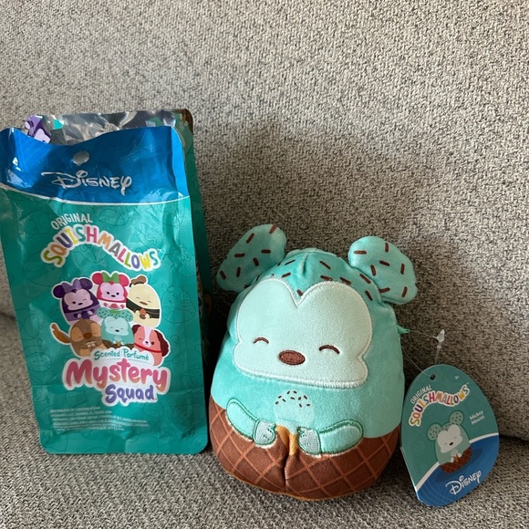 New 5" Disney Scented Mystery Bag Mickey Mouse Squishmallow - Picture 1 of 5